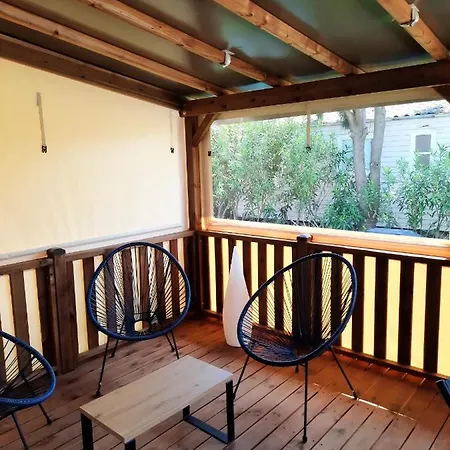 Bungalow De 3 Chambres A Hyeres A 300 M De La Plage Avec Jardin Clos *